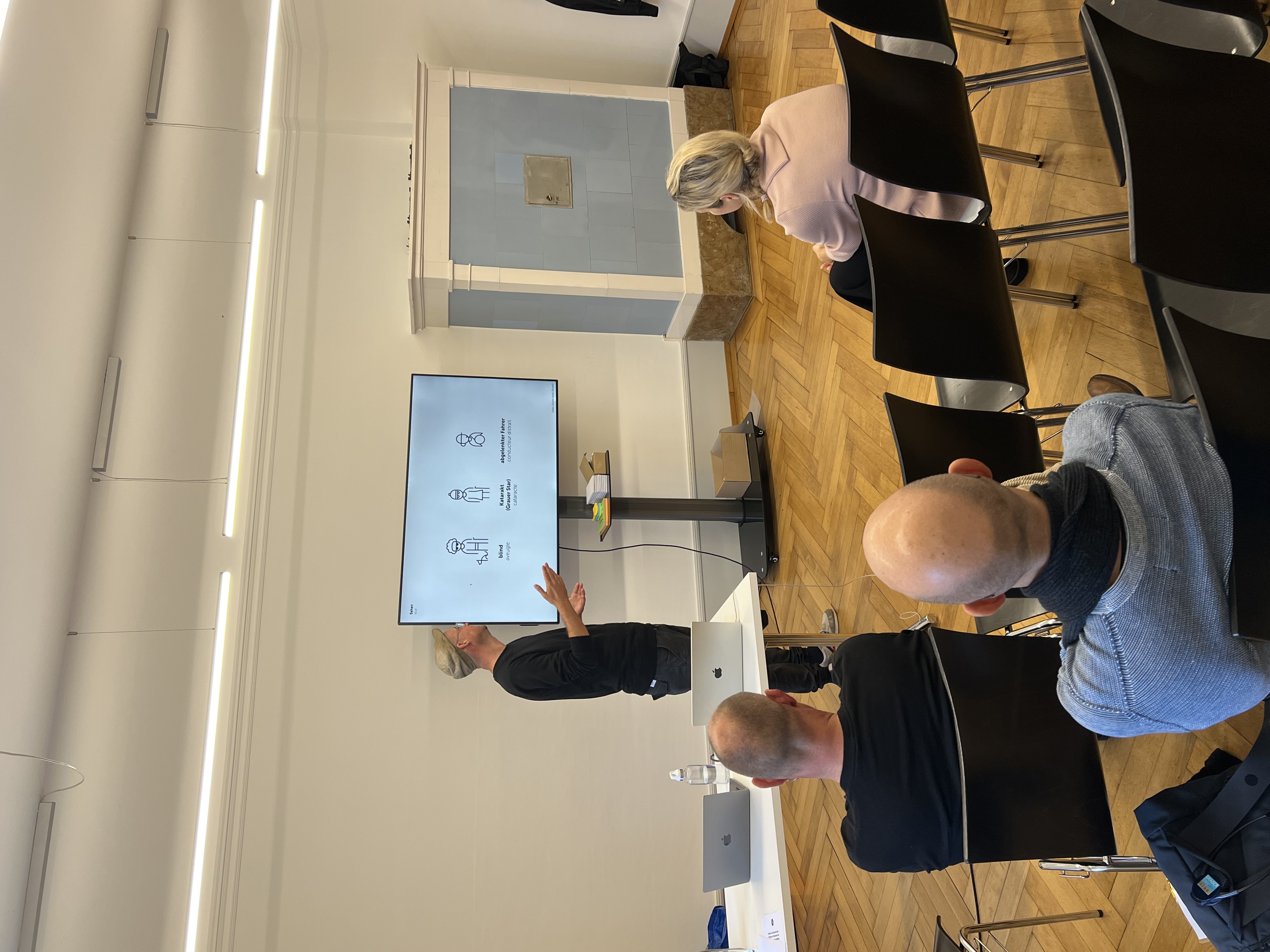 Stefan Spieler erklärt verschiedene Einschränkungen des Sehvermögens