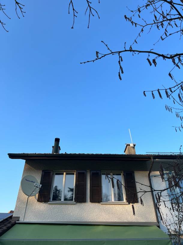 Antenna on a chimney