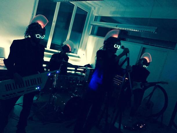 "Revolting Puppets" concert in the Apps with love office